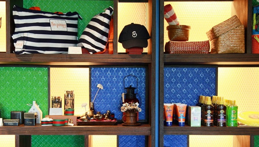 01 Yaya Boutique Shopping Sri Panwa Phuket Shop Clothing Collection Gifts